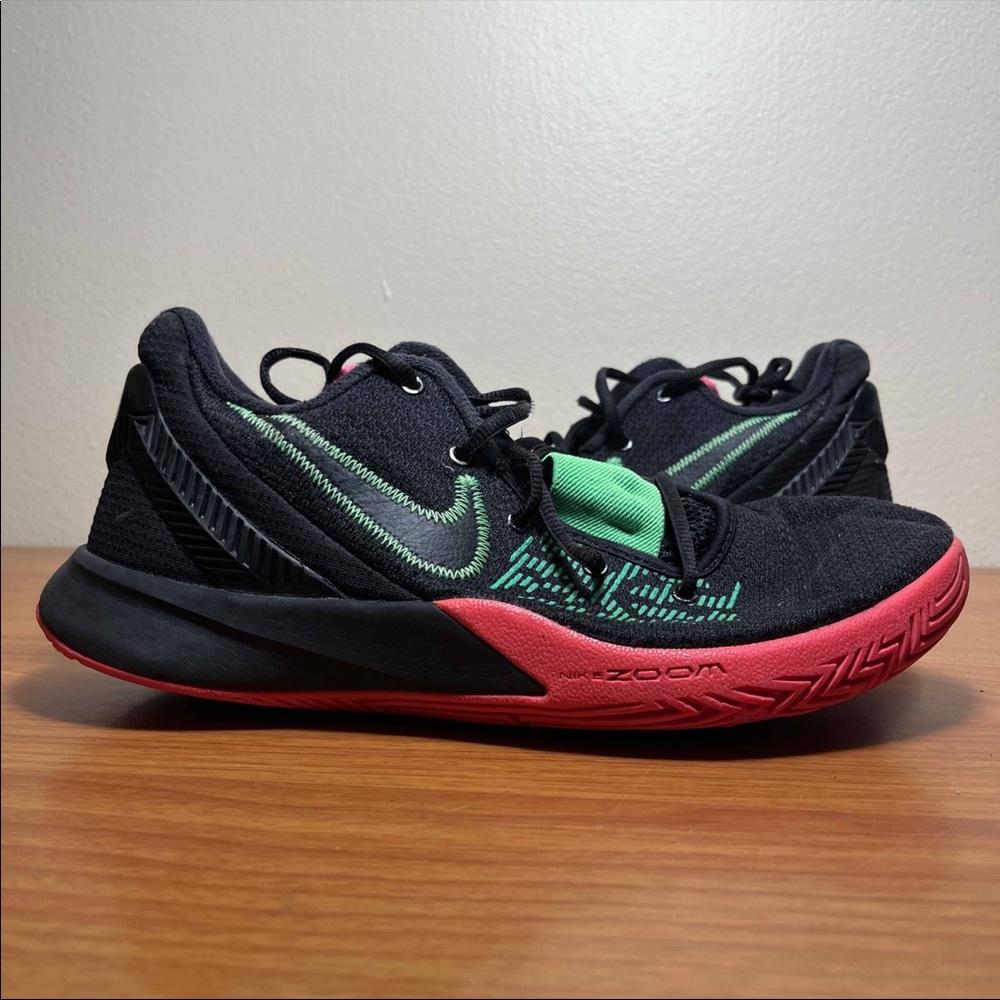 Nike Kyrie Flytrap